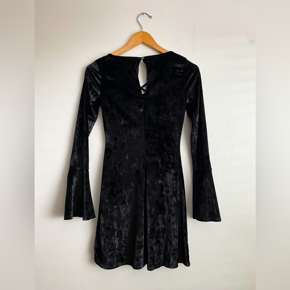 Hollister Black Velvet Bell Long Sleeves Mini Dress Y2K Whimsigoth Dark Romantic - Picture 6 of 8